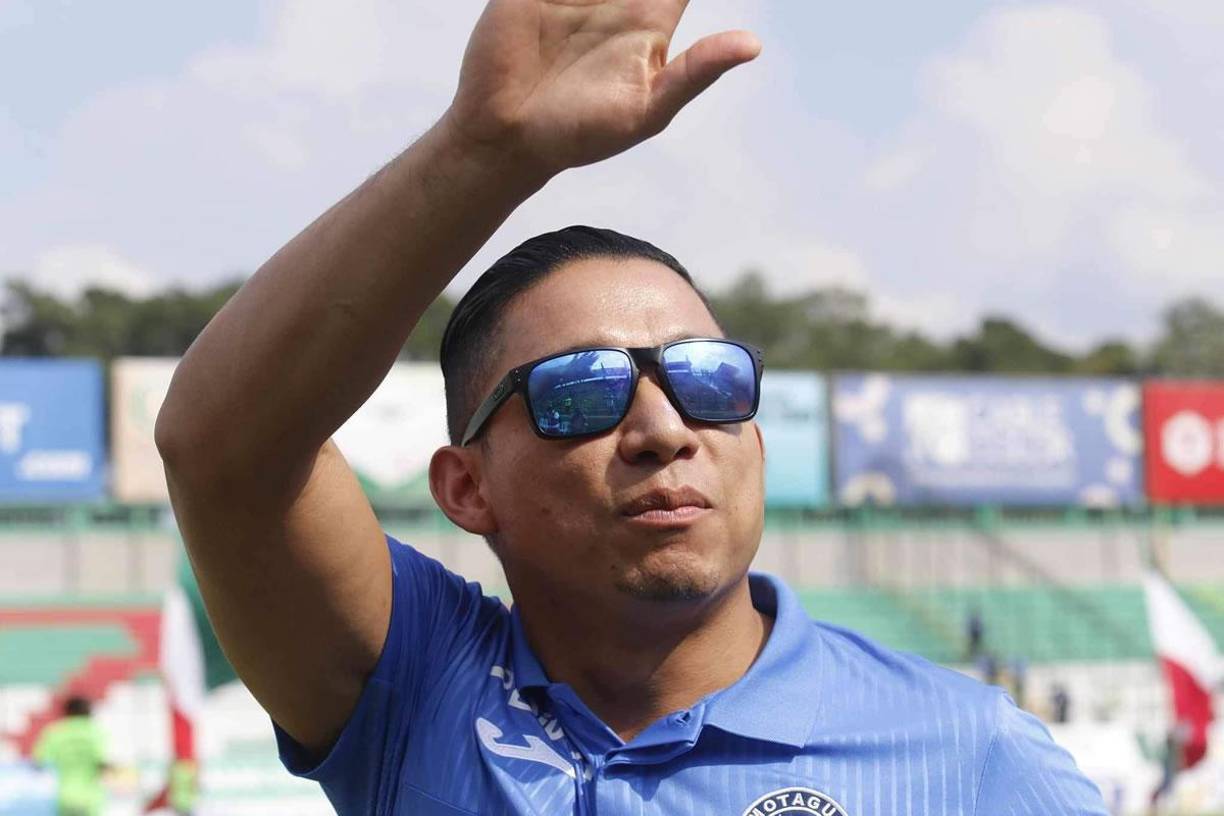 Emilio Izaguirre, director deportivo del Motagua, volvió al estadio Yankel Rosenthal, donde jugó con el Marathón y fue bien recibido por la afición verdolaga.