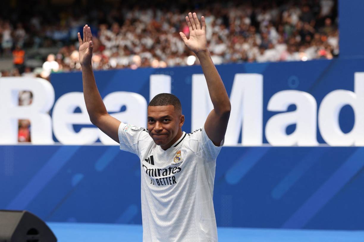 Real Madrid no tendrá que pagar ni un euro al PSG porque llega libre tras no activar la opción de renovar un año más con el equipo del Parque de los Príncipes.