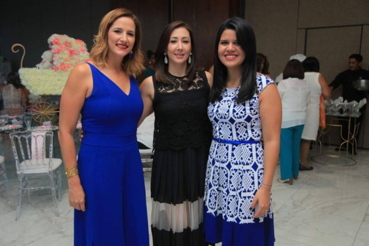 Carmen Oviedo, Angie Maalouf y Gabriela Lardizábal.