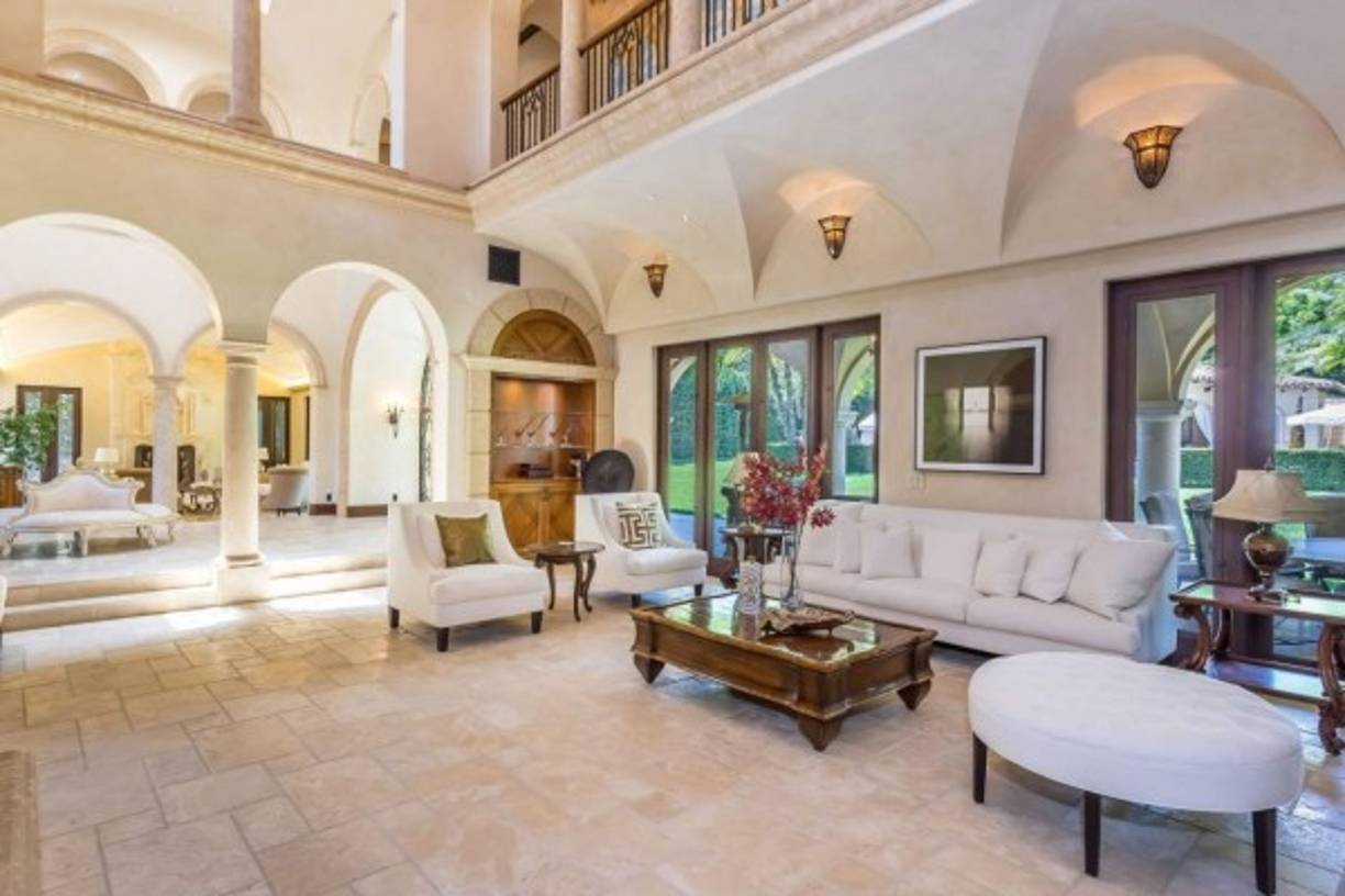 La estrella de Modern Family y el actor de Magic Mike tendrán mucha privacidad ya que Beverly Park es una comunidad vigilada en las montañas de Beverly Hills.