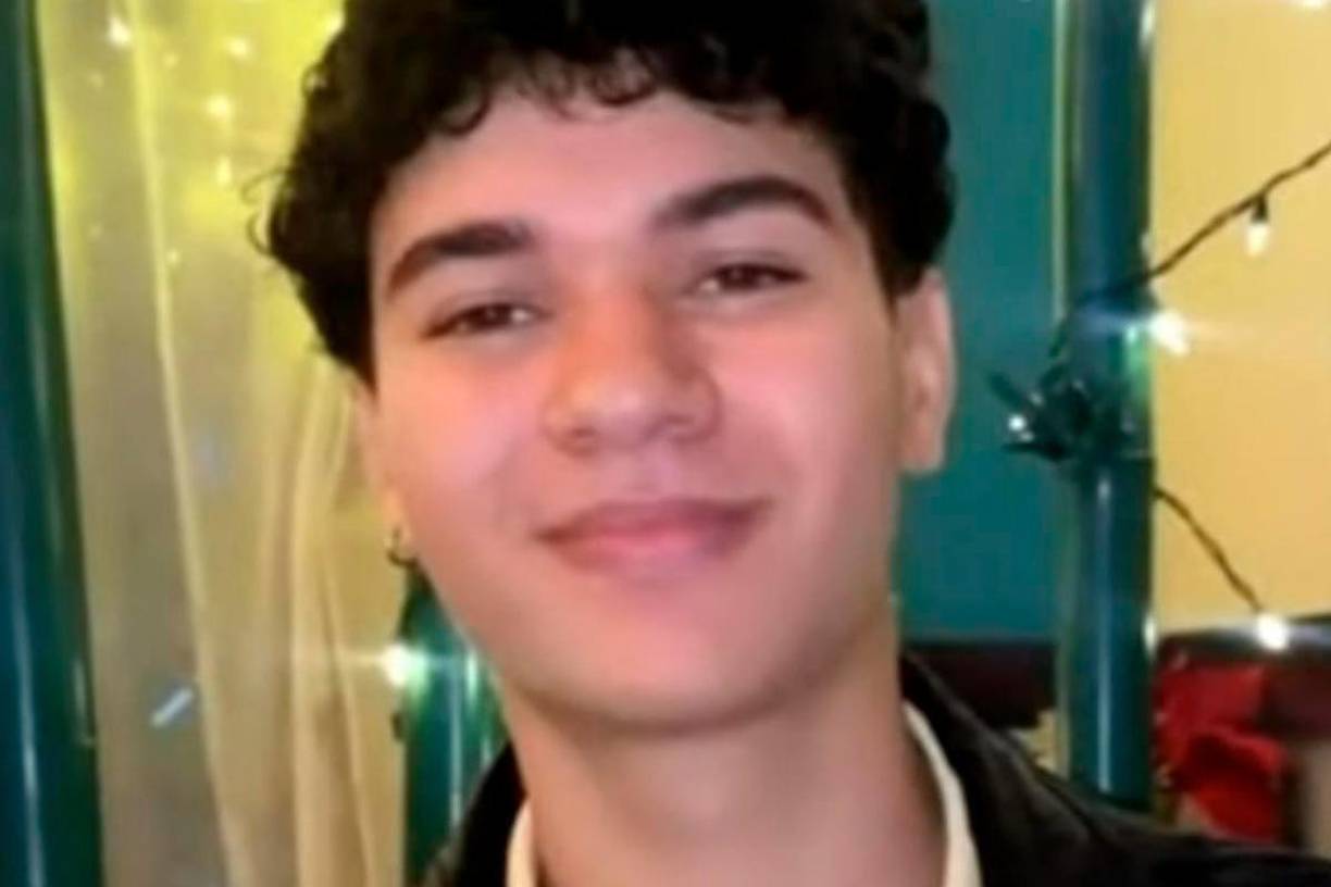 Los cuatro jóvenes arrestados tienen presuntos vínculos con la banda criminal <b>Los Grillos</b>, que opera en La Ceiba. Se ha sabido que <b>Manuel Enrique Peralta Everett</b> y <b>Dimitry Ángel Rafael Oliva Cerritos</b> eran estudiantes del <b>Centro Universitario Regional del Litoral Atlántico (Curla)</b>. 