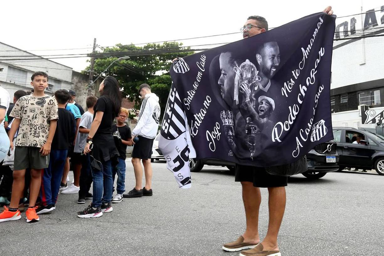 La confirmación del regreso de Neymar ha desatado la euforia de los aficionados del Santos.