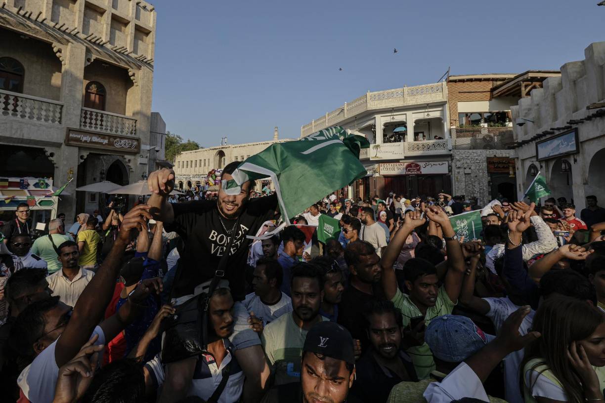 Asimismo, añadió que la decisión fue tomada después de que el monarca aceptara la sugerencia de su hijo, el príncipe heredero y primer ministro de Arabia Saudí, Mohamed bin Salmán.