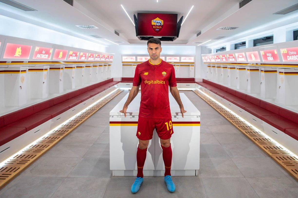 El turco Zeki Çelik es oficialmente nuevo jugador de la Roma de Italia, firmó hasta el 2026 y llega procedente del Lille de Francia.