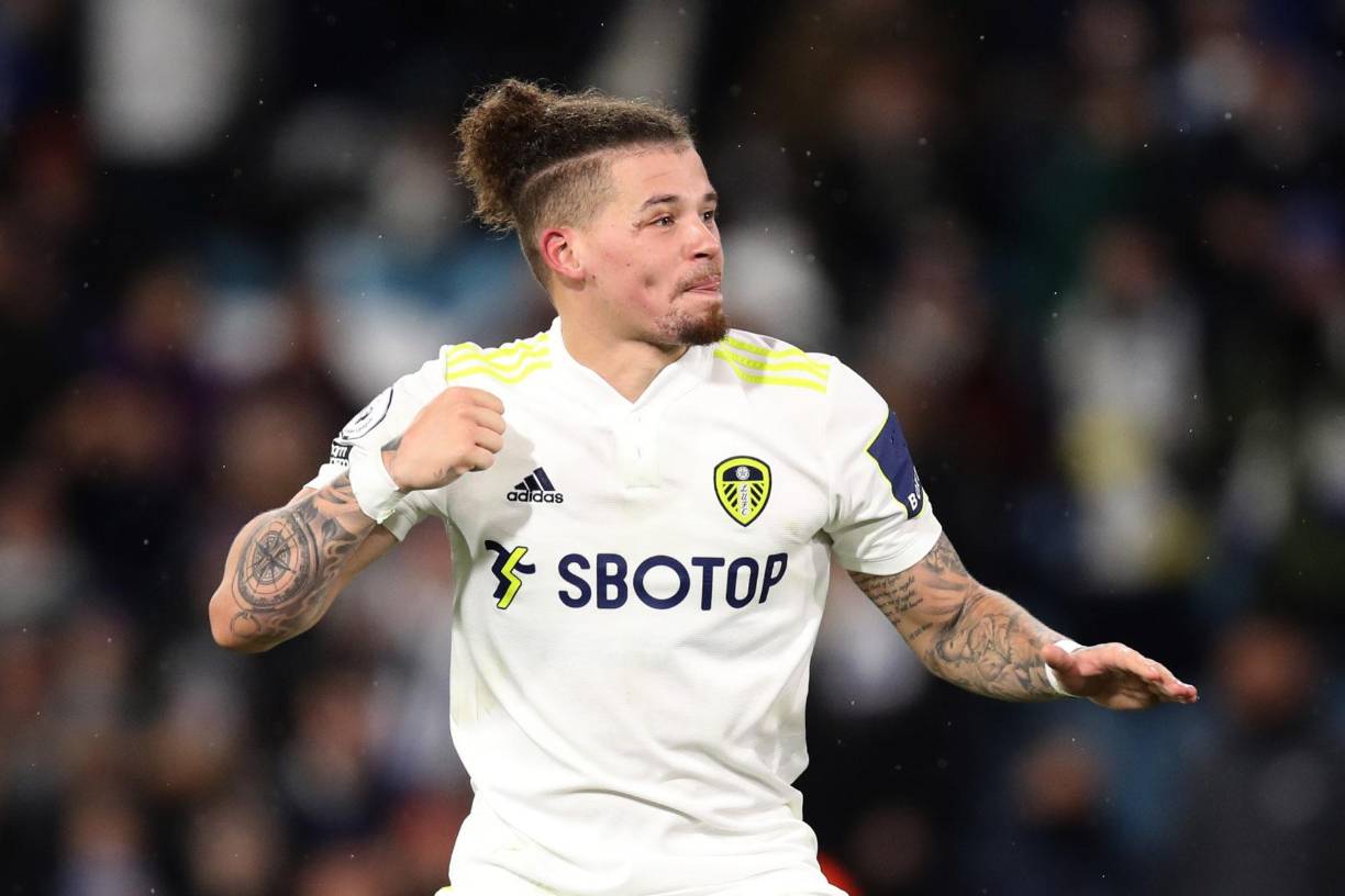En Inglaterra apuntan que el Manchester City está dispuesto a ofrecer 60 millones de libras (unos 70 millones de euros) por Kalvin Phillips, centrocampista inglés del Leeds United, que le ha ofrecido la renovación.