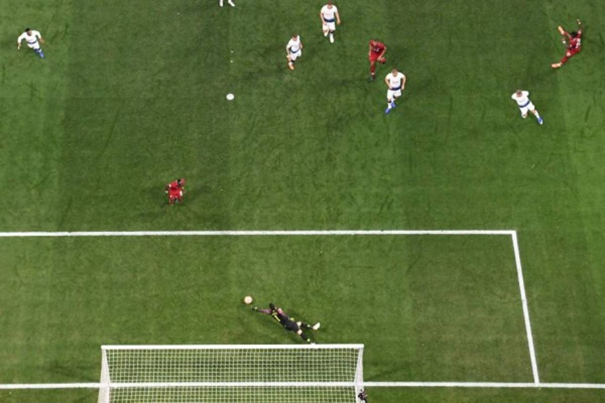 Paris Saint-Germain's Brazilian forward Neymar walks past the trophy after the UEFA Champions League final football match between Paris Saint-Germain and Bayern Munich at the Luz stadium in Lisbon on August 23, 2020. (Photo by David Ramos / POOL / AFP)