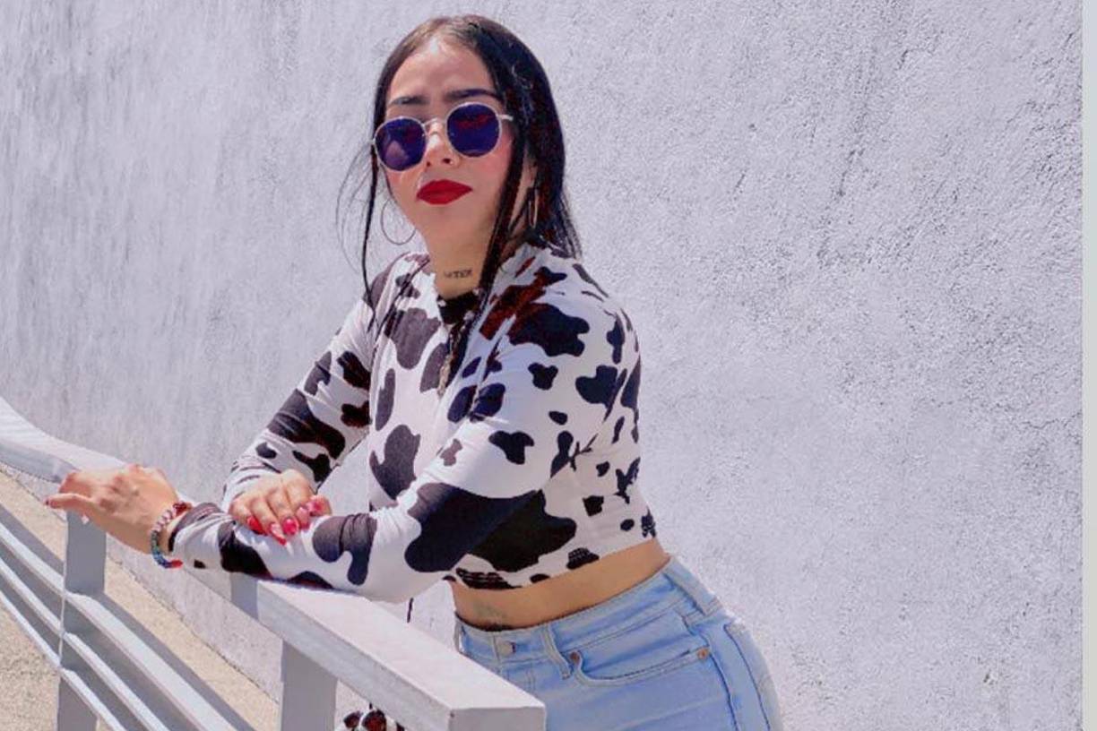 Al llegar al lugar, las autoridades confirmaron que la joven ya no tenía signos vitales, lo que generó una profunda consternación en la comunidad.