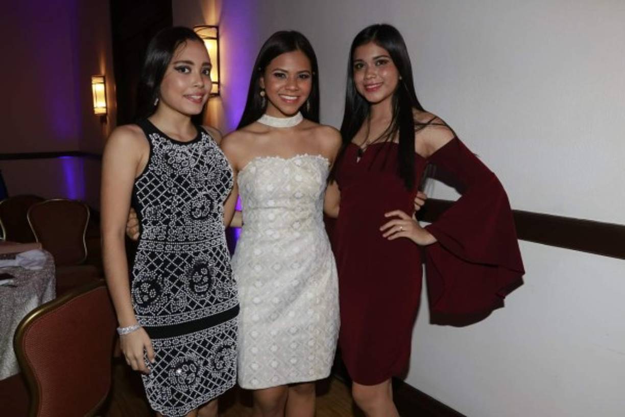 Laura Robleda, Enna Ortega y Karol Flores.