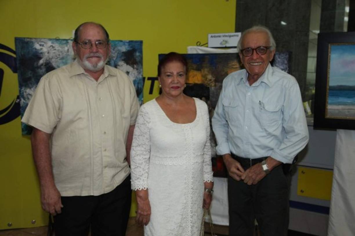 Tony Vinciguerra, Hilda Córdoba y Pito Pérez.