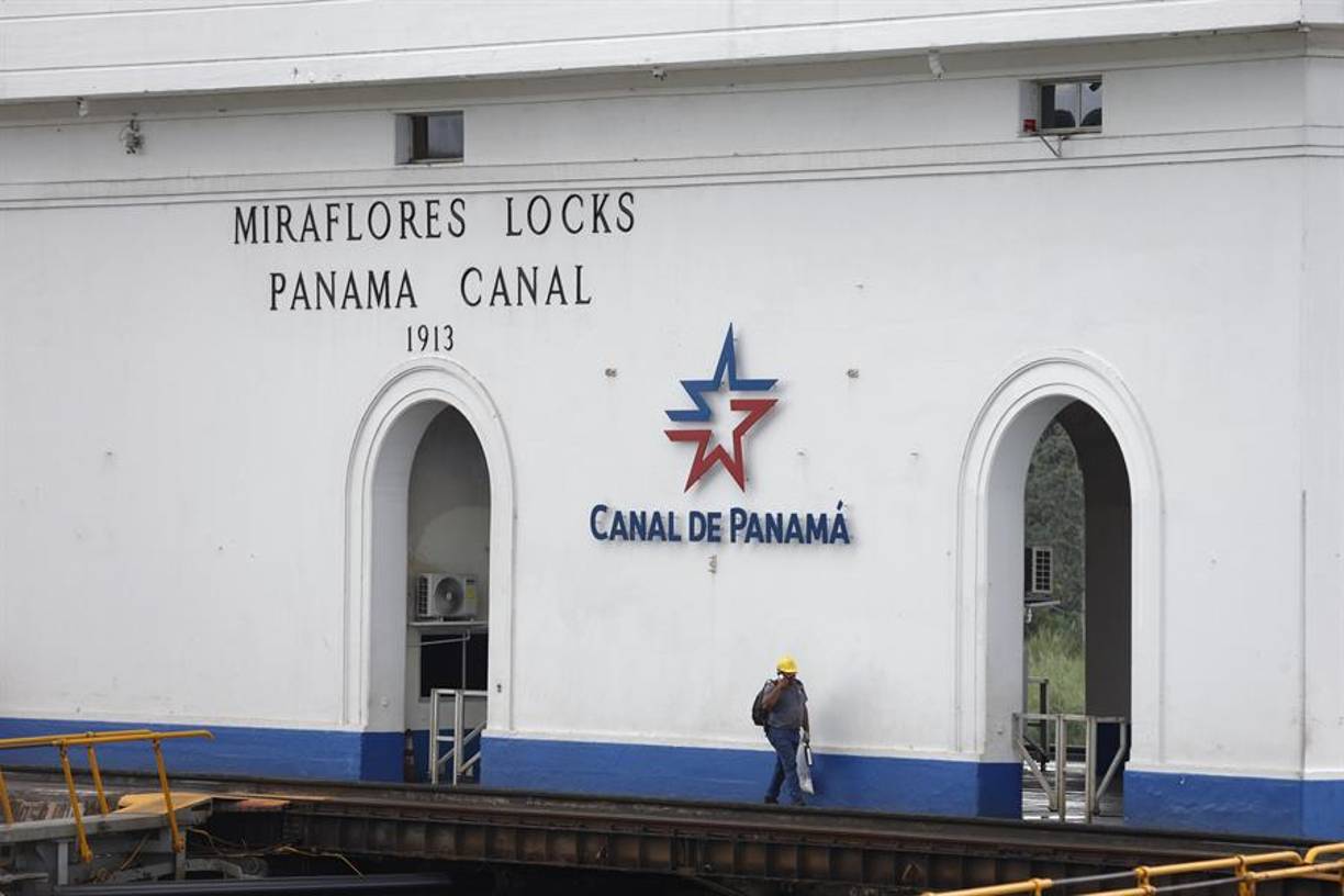 “China está operando el canal de Panamá. Pero no se lo dimos a China. Se lo dimos a Panamá, y lo vamos a retomar”, señaló el mandatario estadounidense.