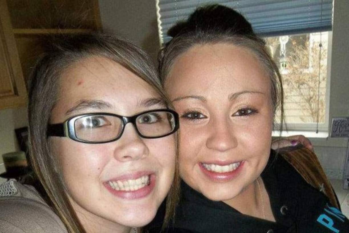 Rebecka Carnes, de 18 años, fue identificada por su padrastro como una de las víctimas de la masacre en Oregon. Carnes era estudiante de Higiene Dental. <br/><br/>