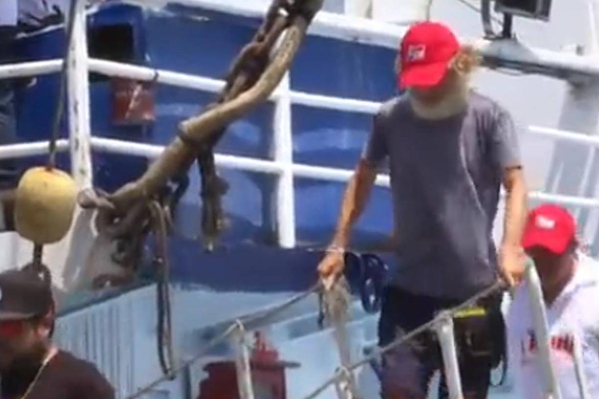  De acuerdo con el parte que dio la empresa privada, el buque atunero mexicano se encontraba en un viaje ordinario de pesca y realizaba labores habituales. Estaban más de 1.200 millas de tierra.