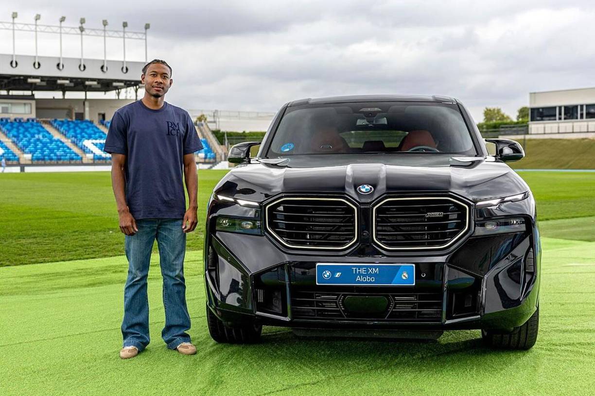 David Alaba - BMW XM (653 CV, con un precio de 179.900 euros).