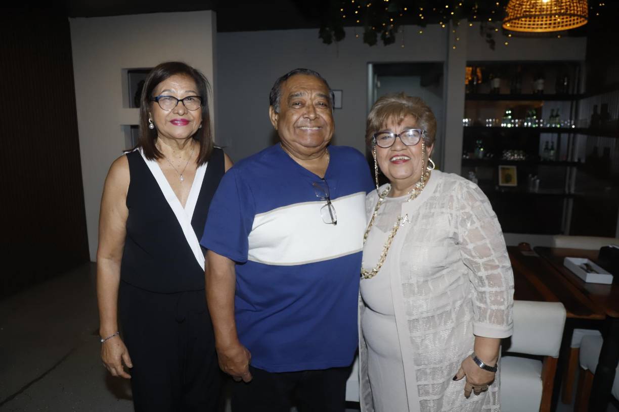 Matilde Chicas, Mario Mazariegos y Reina Martínez