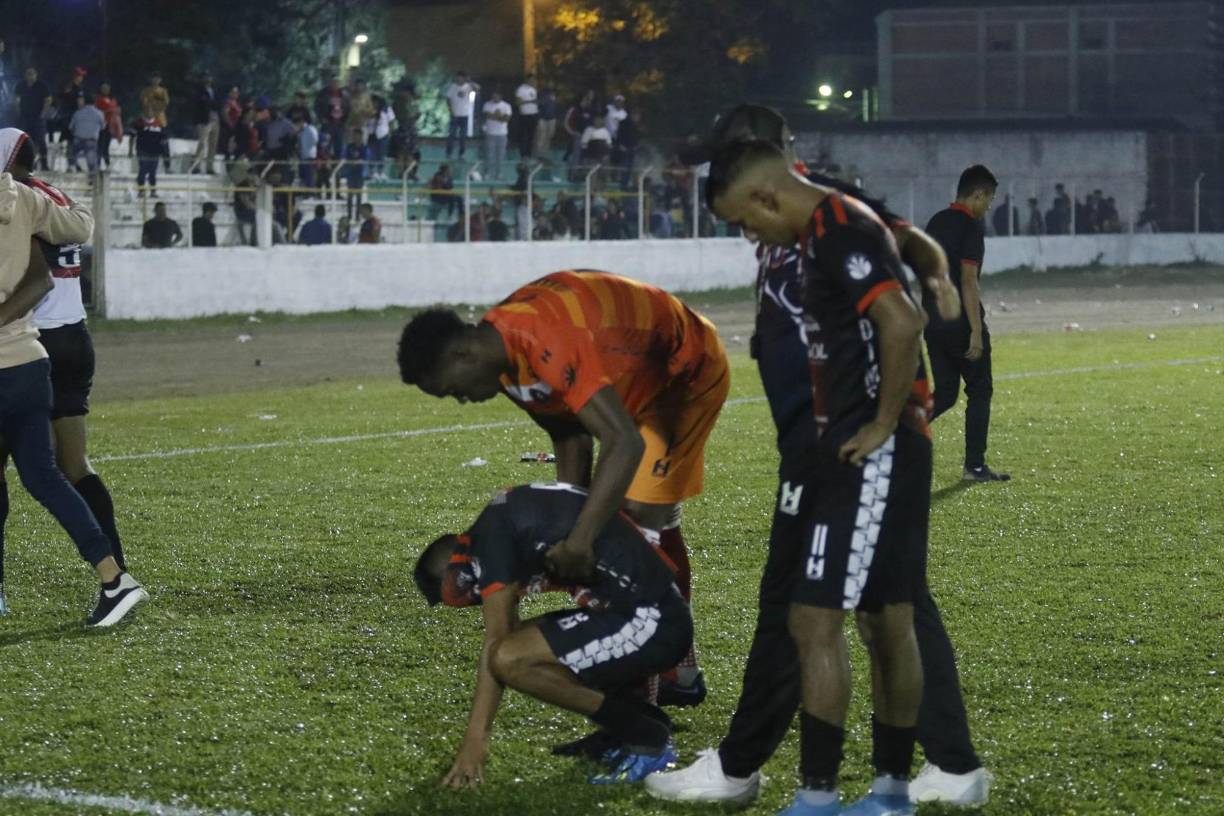 Así se mostraron algunos futbolistas luego de caer 2-1 (global 3-2) en las semifinales del torneo Clausura 2023 ante Platense.