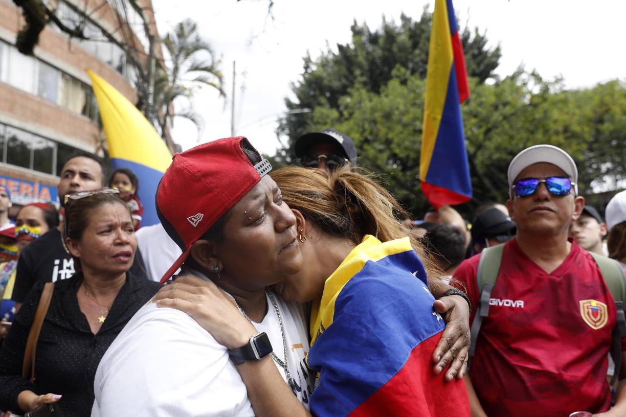 En estos comicios está presente una pequeña delegación del Centro Carter, que indicó no tener capacidad de realizar una “evaluación integral del proceso de votación, conteo y tabulación” como tenía previsto hacer la Unión Europea, excluida como observadora a finales de mayo. 