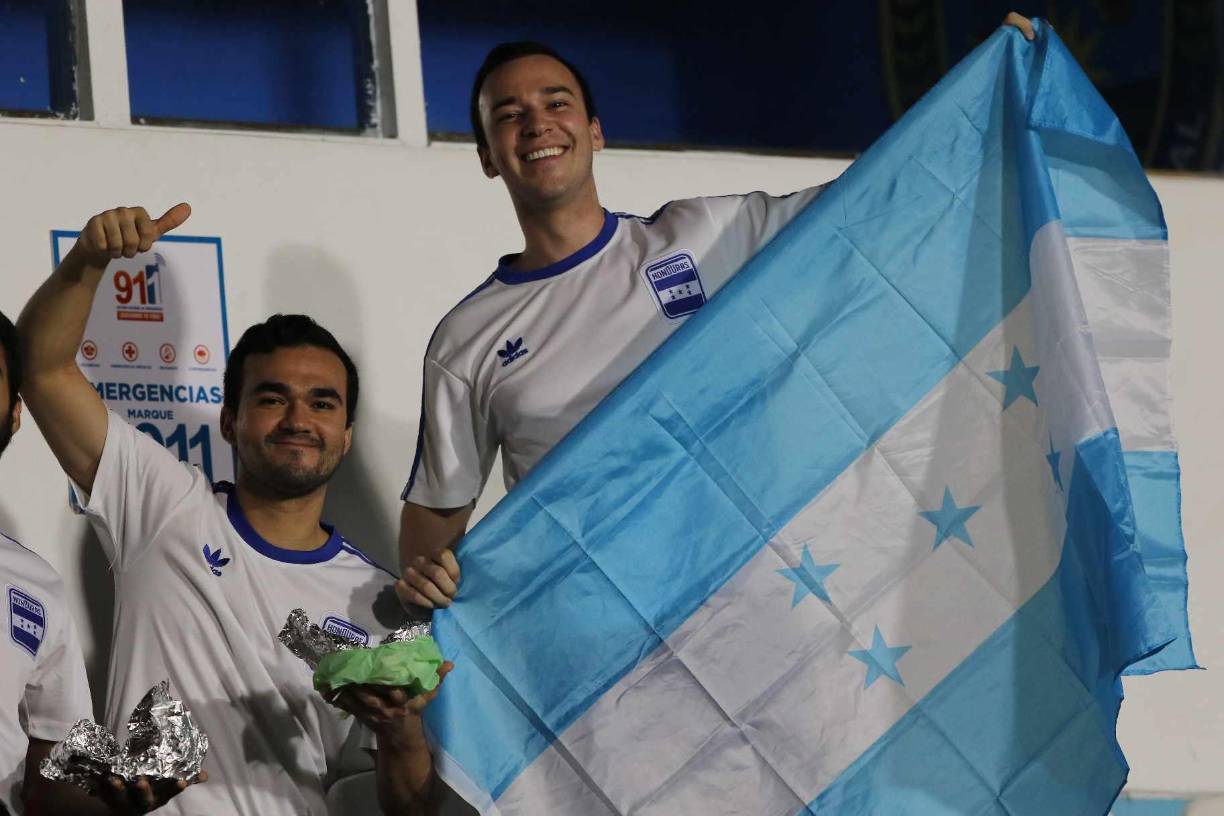 Honduras-Granada: Algarabía y ambientazo en el Chelato Uclés