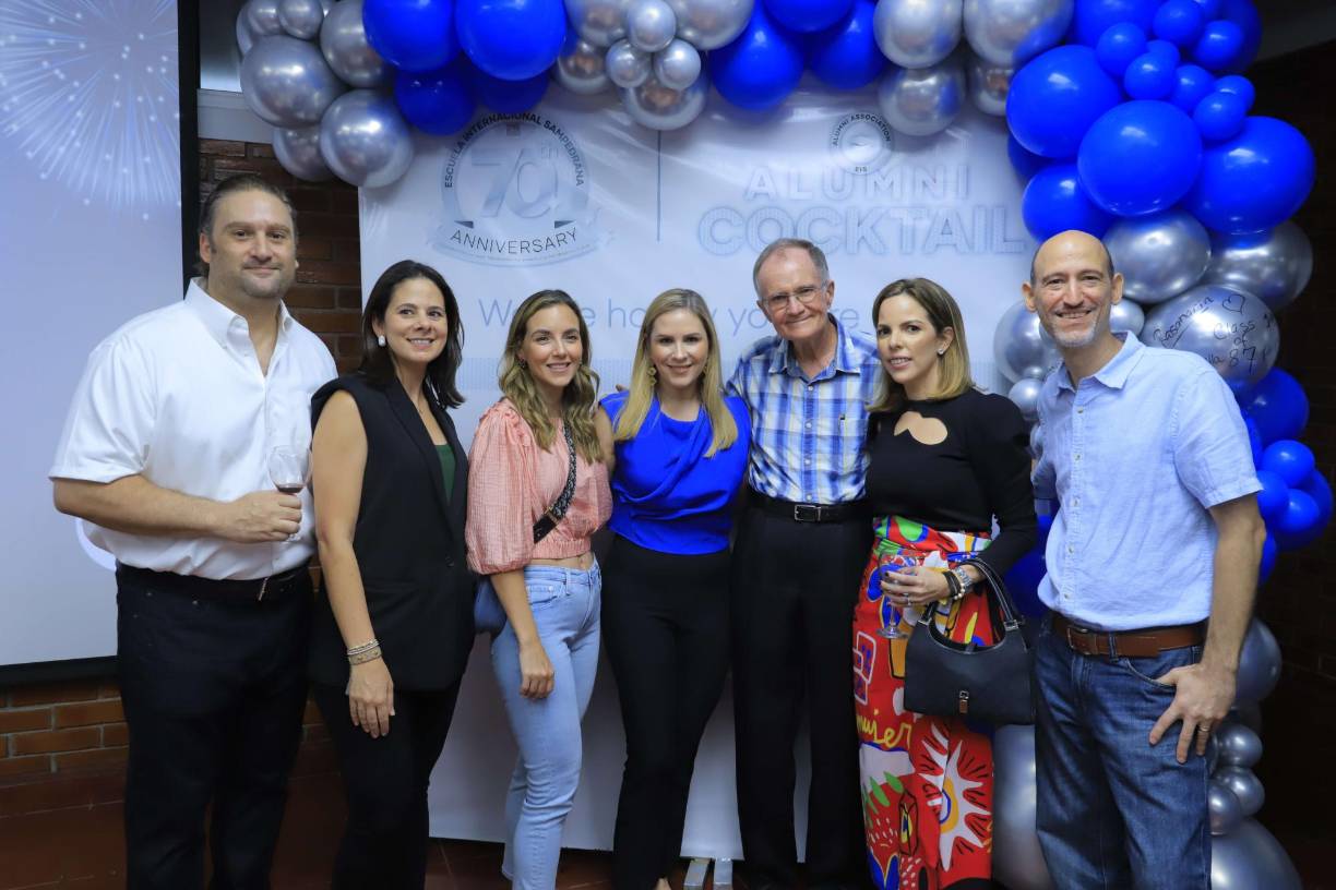 Ameno cóctel para celebrar 70 aniversario de la EIS