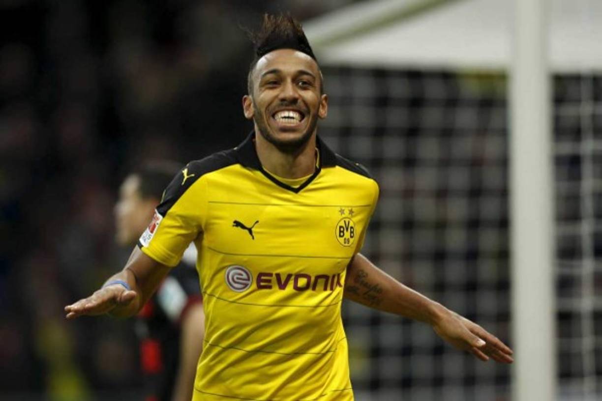Y el otro crack que buscaría el Real Madrid sería el gabonés del Borussia Dortmund, Pierre Emerick Aubameyang, quien ya ha manifestado que le gustaría jugar en el club merengue.