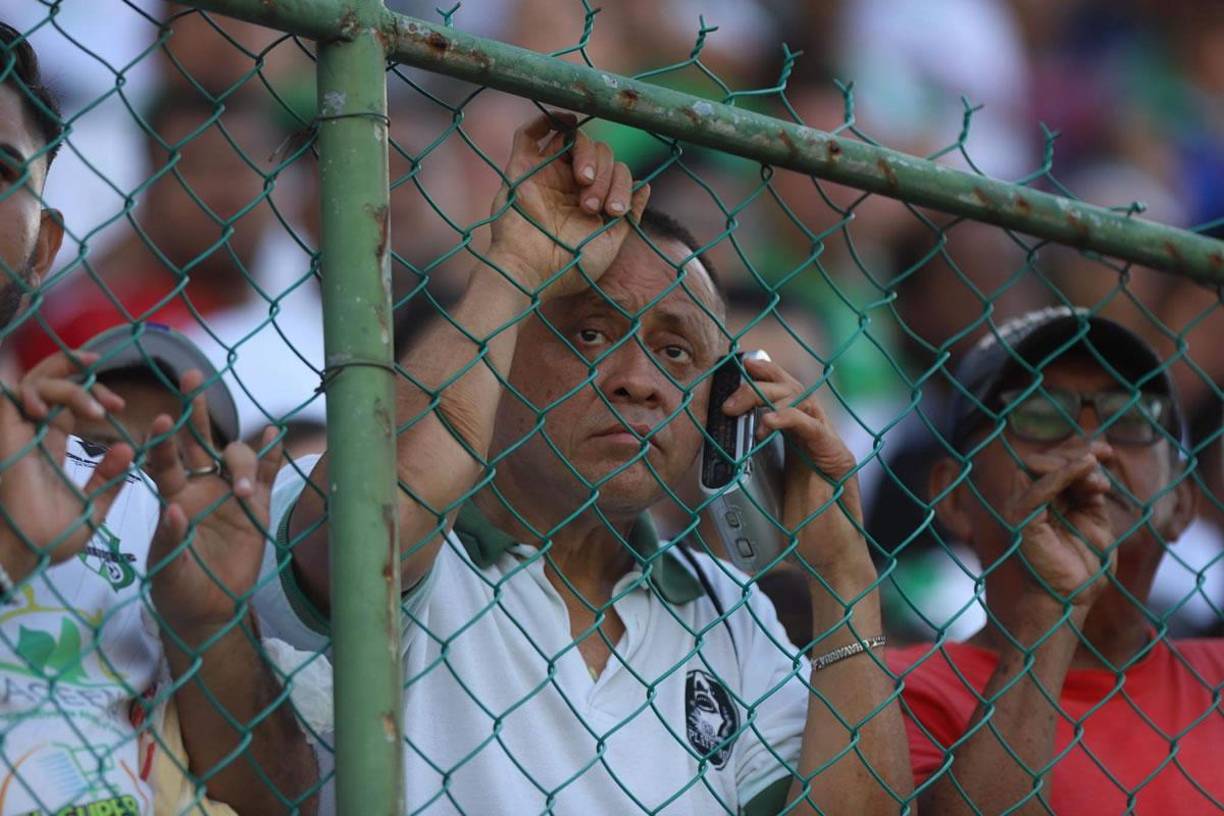 El sufrimiento de los aficionados del Platense en la Gran Final del Torneo Clausura 2023 de la Liga de Ascenso.