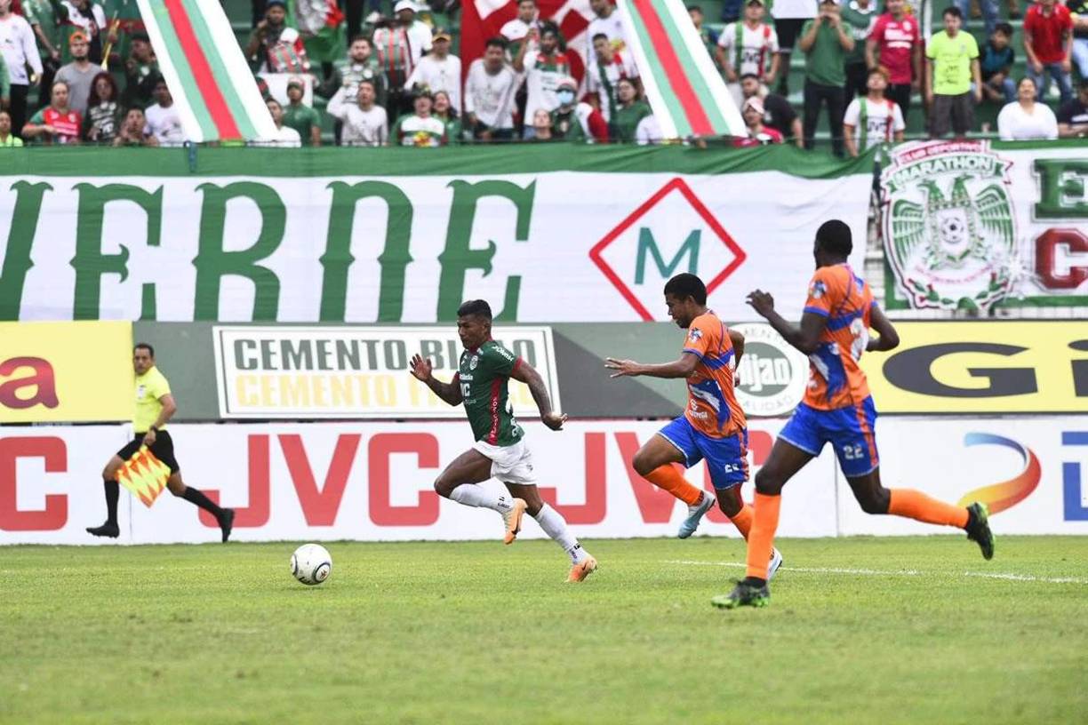 Iván ‘Chino‘ López estuvo imparable y creó mucho peligro ante la defensa de la UPN.