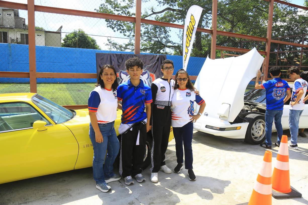 Nidia García, Rodrigo García, Rafael Busmail y Jacquelin Assaf.