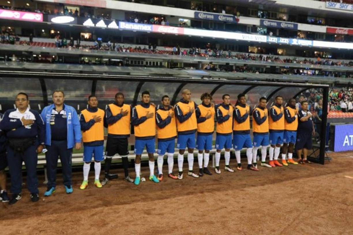 Honduras llegó al Azteca y se paró muy bien durante el primer tiempo.