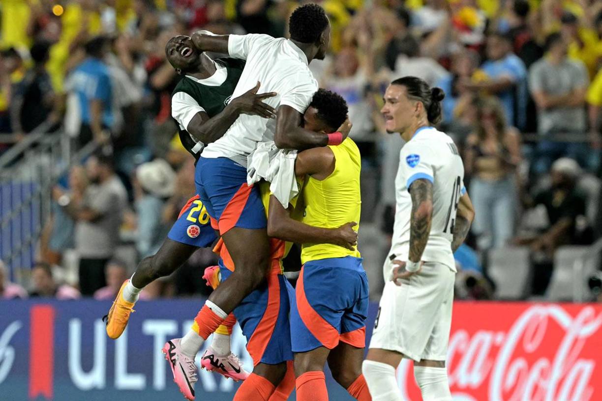 Los jugadores colombianos celebraron la clasificación a la final de la Copa América 2024 tras terminar el partido.