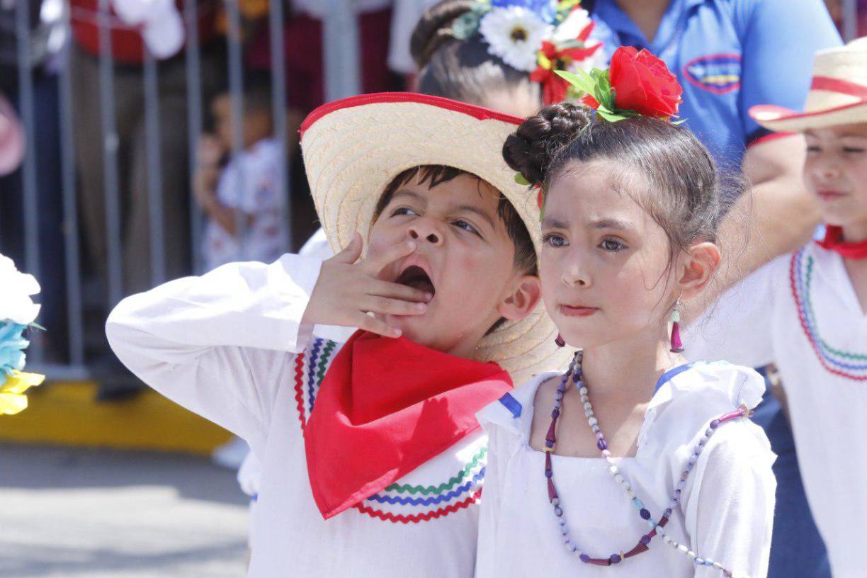 El fotógrafo de Opsa, Neptalí Romero lo captó desde que comenzó a bostezar. ¡Cuanta ternura en esta imagen!