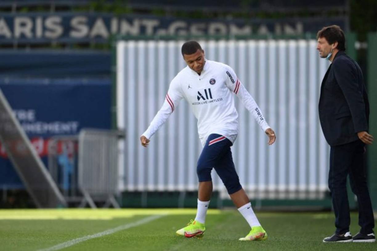 Mbappé y Leonardo fueron el foco de atención en el entrenamiento.