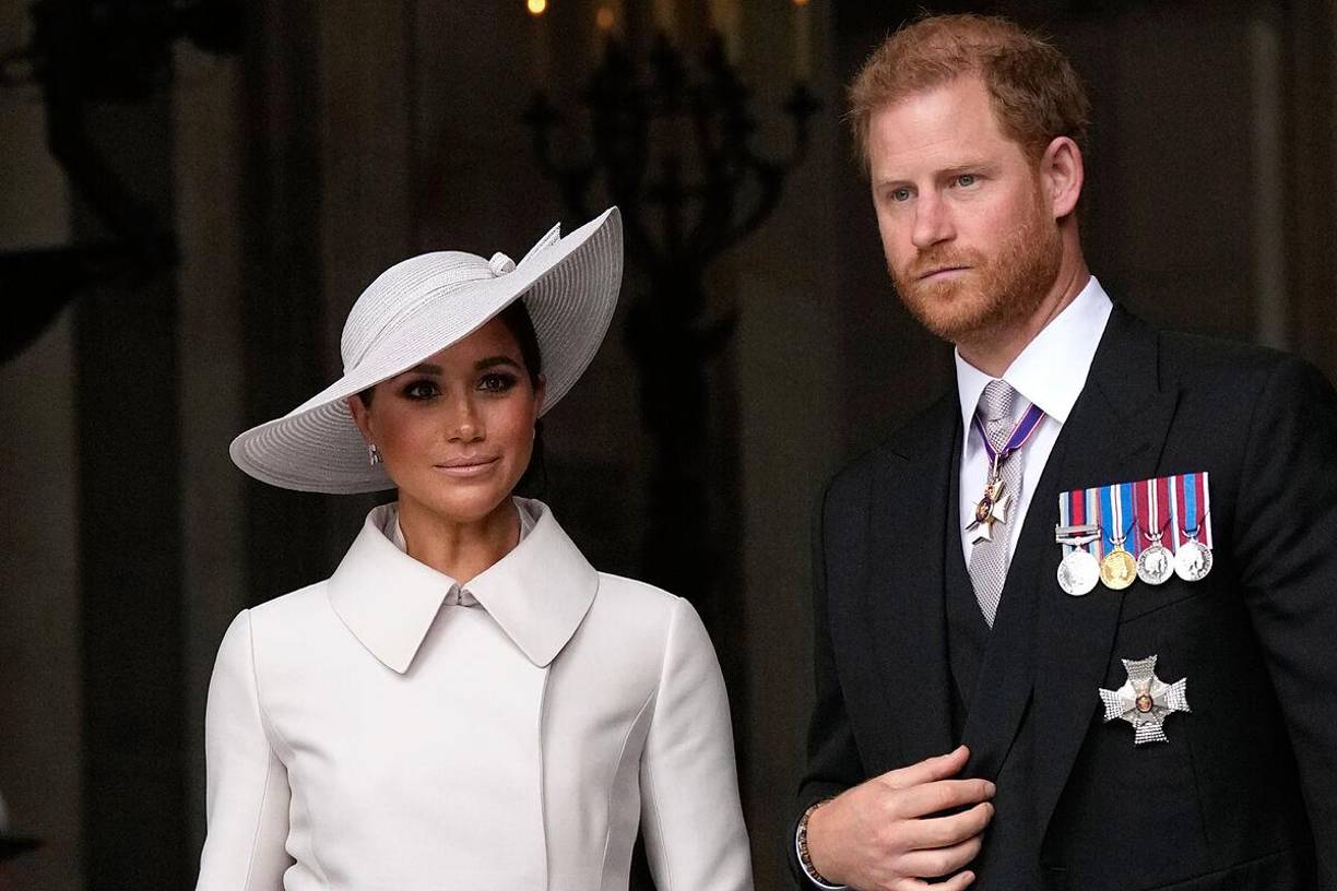 En los últimos meses Enrique y Meghan Markle han sido criticados por querer llamar la atención pero al mismo tiempo pedir privacidad, pues consideran que se contradicen constantemente.