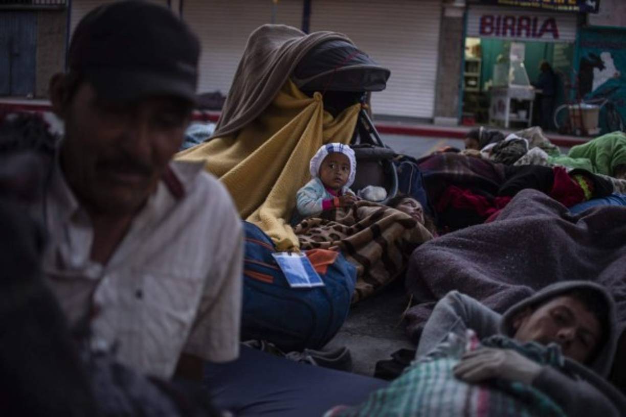 La semana anterior Gastélum del conservador Partido Acción Nacional emitió mensajes xenófobos y racistas contra los migrantes y declaró que 'Tijuana es una ciudad de migrantes, pero no los queremos de esta manera'.