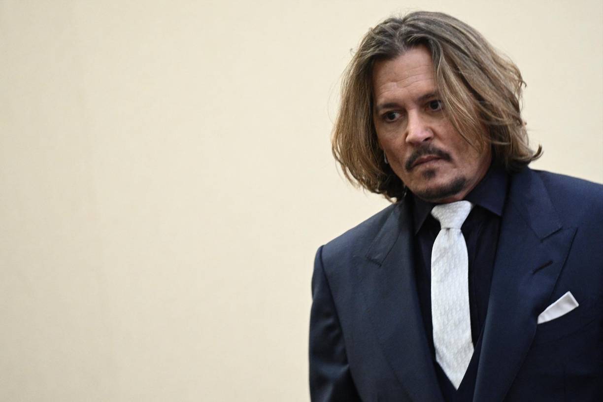 “En los 58 años del señor Depp, ni una sola mujer lo ha acusado de violencia, y nadie en Hollywood o el mundo tenía motivos para creer que era un abusador, hasta que Heard lo acusó públicamente”, agregó la abogada del actor.