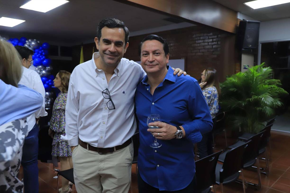 Ameno cóctel para celebrar 70 aniversario de la EIS