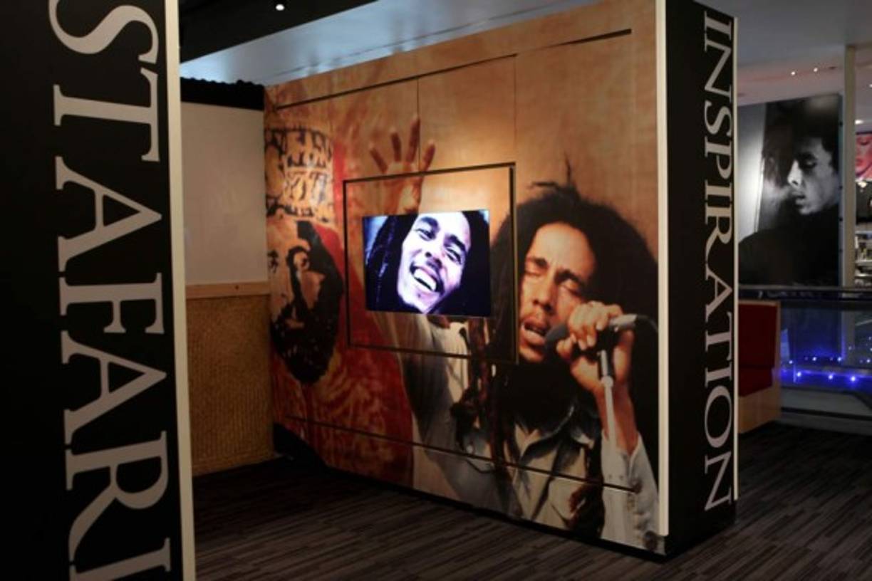 Ser rastafari le ayudó a ganarse a todo el público nacional, donde los rastafaris aún eran discriminados, pero sí a nivel internacional, donde se sabía poco sobre este movimiento.