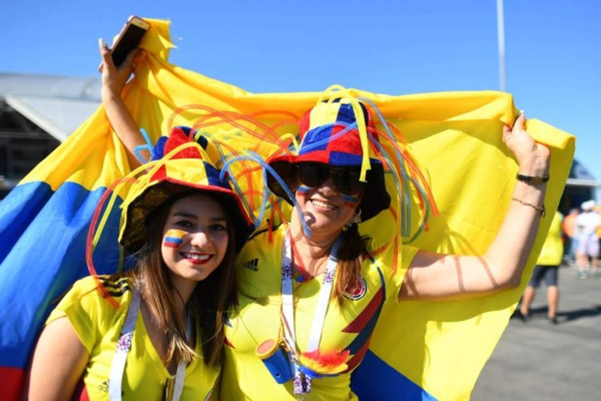 Hermosas aficionadas colombianas han llegado al estadio Samara Arena. Foto AFP