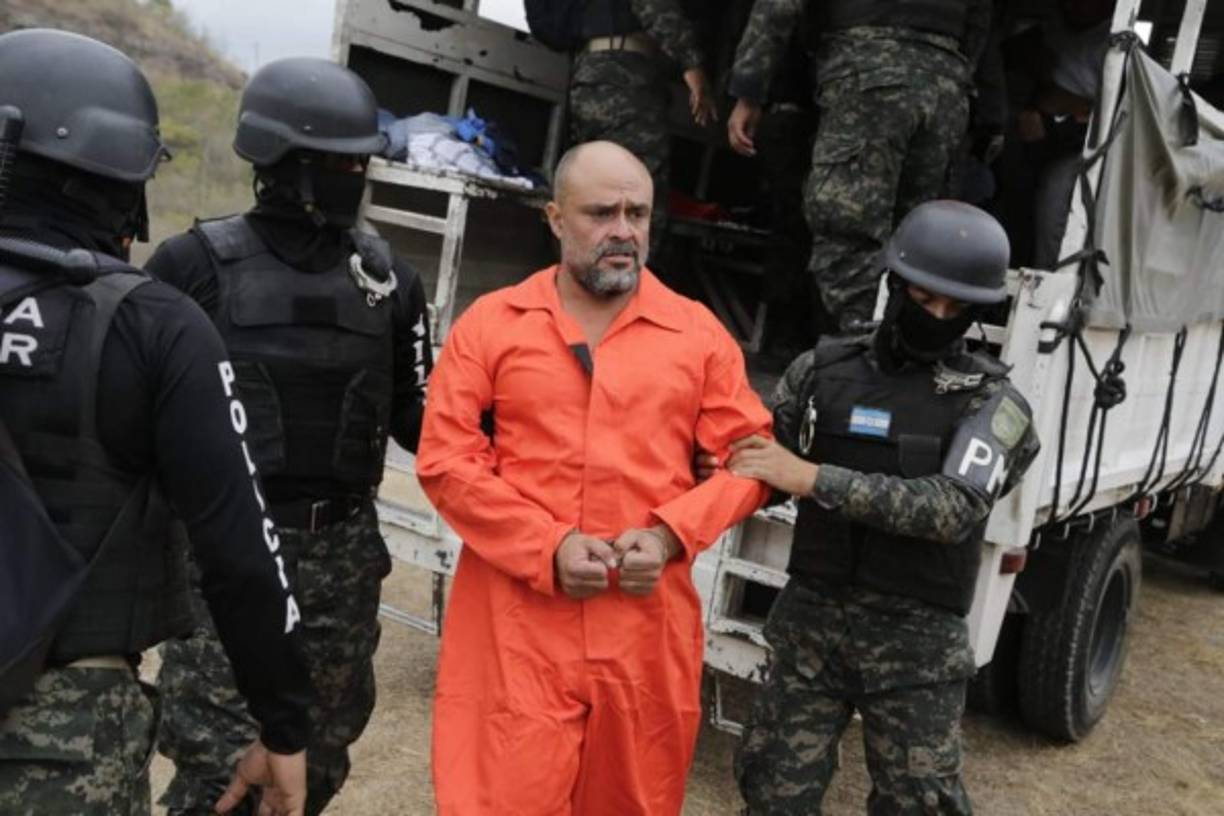 'Todos están sentenciados por formar parte de maras y pandillas, ordenar asesinatos y extorsión, y traficar armas y drogas', expresó en un comunicado Casa Presidencial.