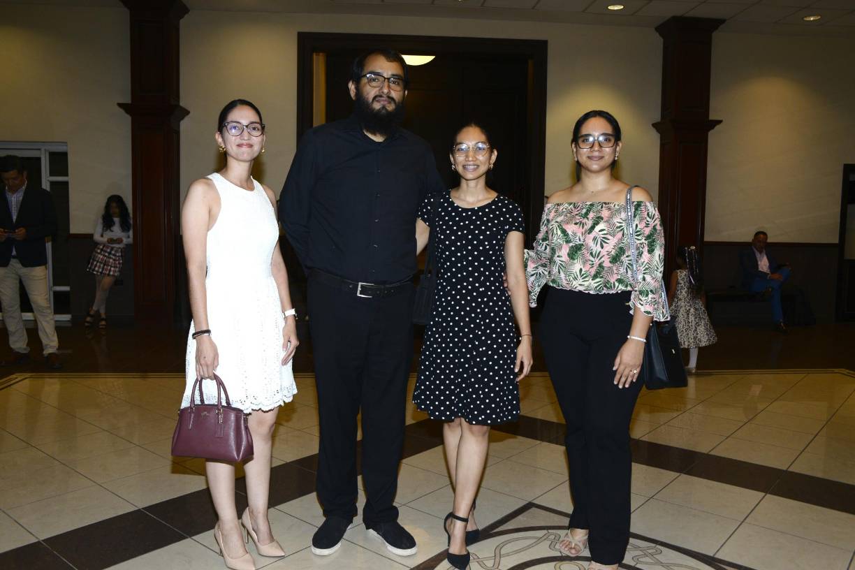 Laura, Óscar, Alicia y Olga Barahona