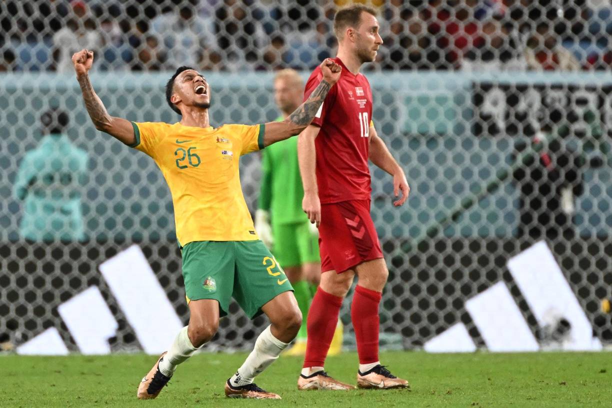 La alegría para los australiano y la cara de decepción de Eriksen en Dinamarca.