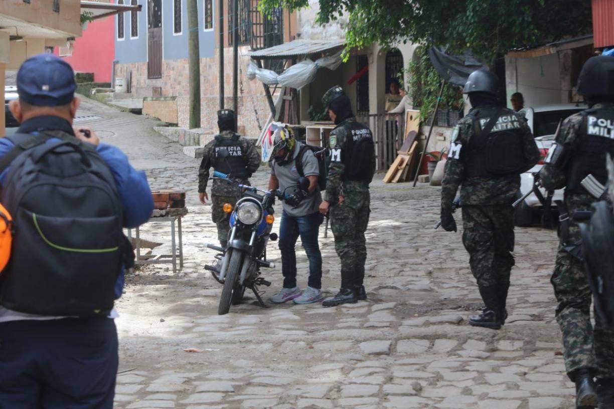 Tras el incidente, efectivos de la Policía Militar del Orden Público (PMOP) intensificaron operativos en la colonia.