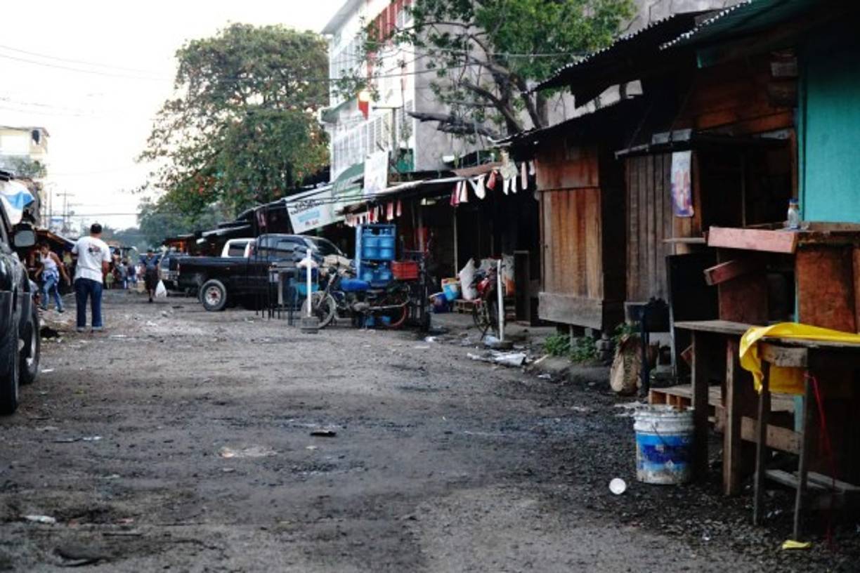 Las calles están en mal estado casi en su totalidad.