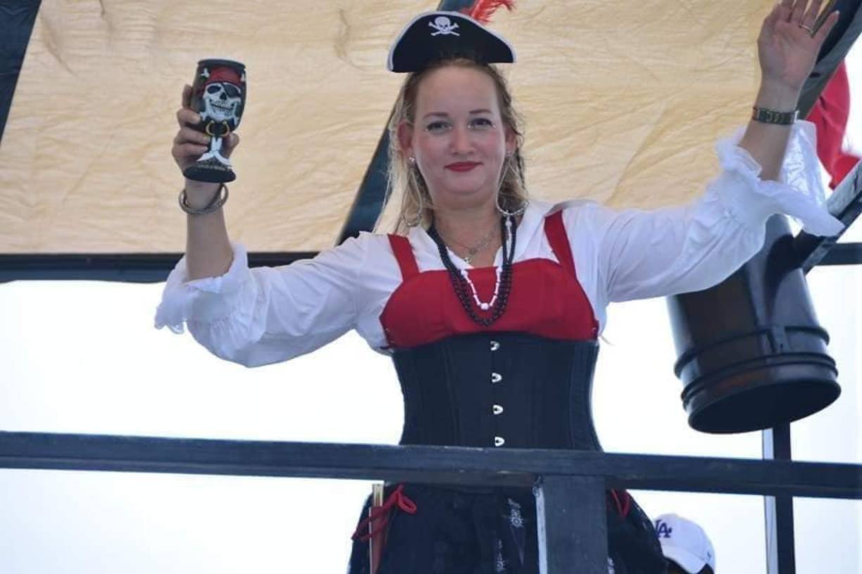 Los turistas que llegan al festival, disfrutan de la belleza y alegría de la población de Guanaja, así como su cultura y gastronomía.