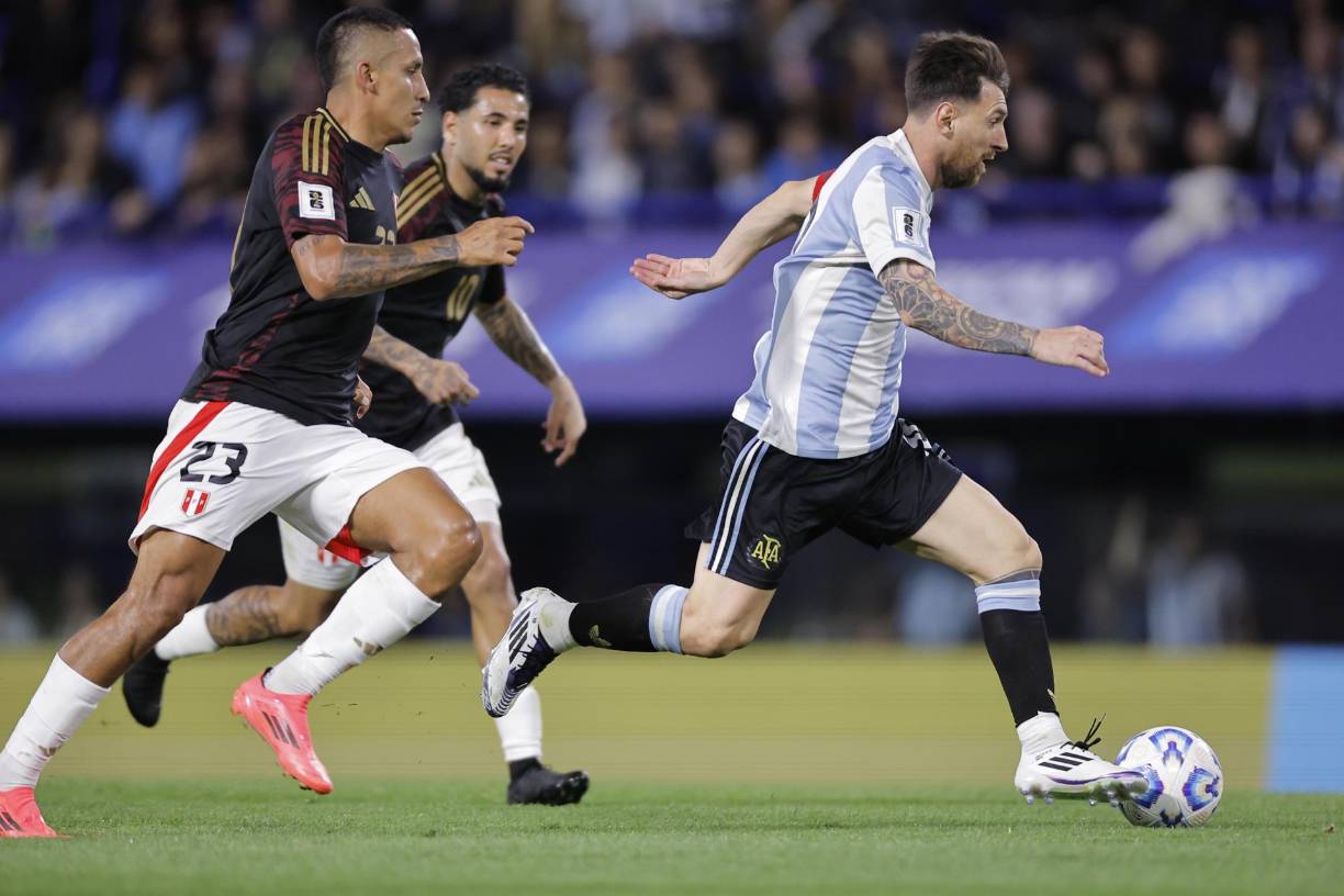 Messi se queda sin técnico, pirueta de Lautaro y curiosa camisa de Argentina