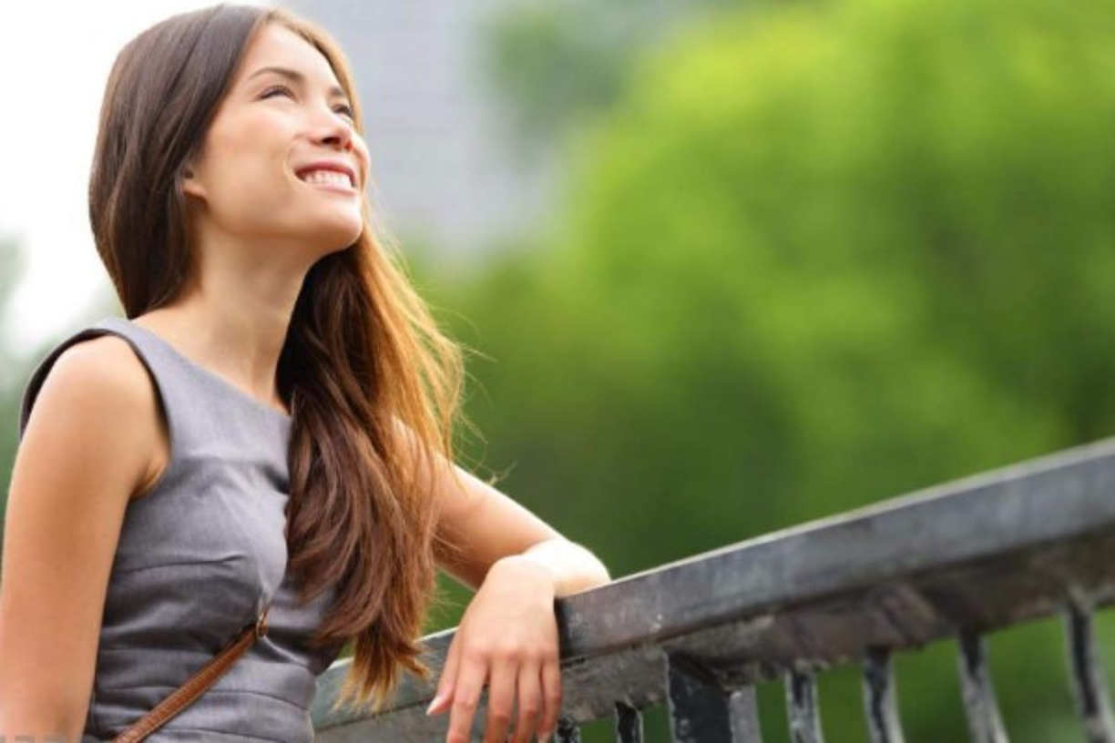 Figura #1<br/><br/>Si elegiste la primera opción, es porque te enfrentas a la vida con optimismo. Para ti, el mundo está lleno de posibilidades que se pueden aprovechar, y eso te motiva a levantarte todos los días.<br/><br/>Eres una persona alegre, simpática, a la que le encanta socializar y conocer lo que está pasando en todos lados. Tienes una innata curiosidad que te lleva a intentar cosas nuevas, y te encanta salirte con la tuya. Nunca pierdes las esperanzas, eres alguien obstinado y por eso logras conseguir lo que te propones.