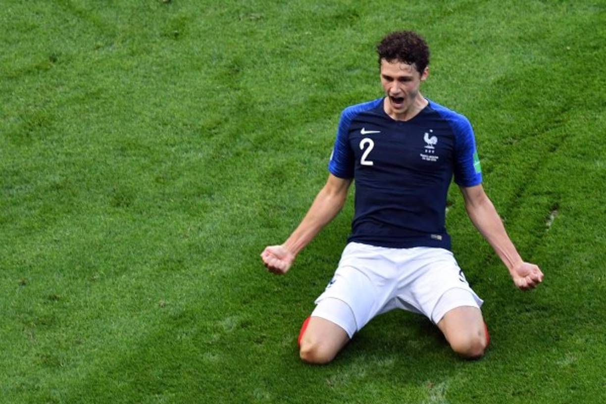 Benjamin Pavard: Lateral derecho de Francia, le anotó un golazo a Argentina en la victoria de 4-3.