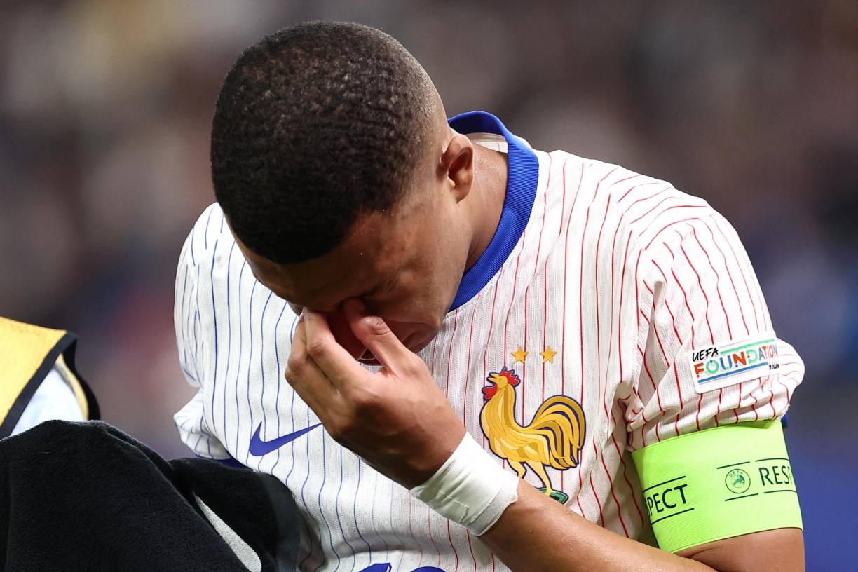 Las alarmas se encendieron por un momento en Francia, pero Mbappé se integró nuevamente con el equipo.