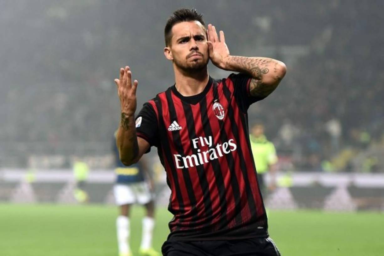 El Milan blinda a Suso. En su propia web, el club rossonero responde a un rumor sobre un posible interés del Liverpool en el jugador español: 'El club ha sido muy claro, no cede ni por una oferta de 80 millones de euros'.