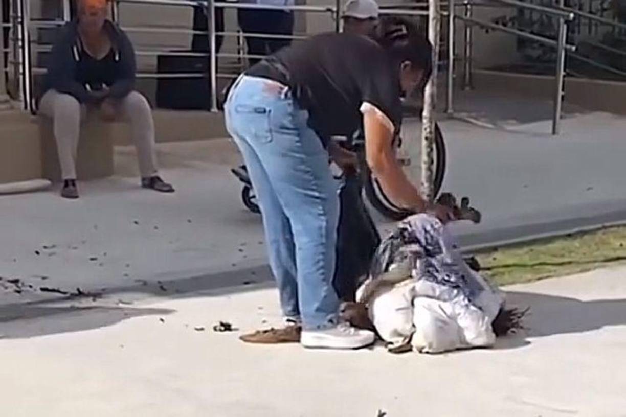 Según Mildred, su hija, reconocida como Yeira Idraivia Encarnación Correa, de 16 años, falleció hace diez meses de forma inesperada en un balneario.