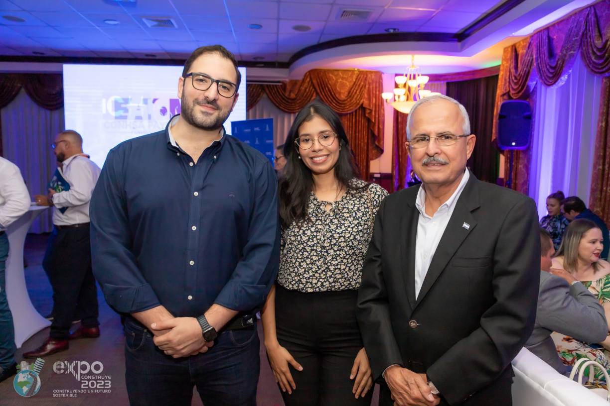 Carlos Kattan, María Eugenia de Knauf y Roberto Zablah