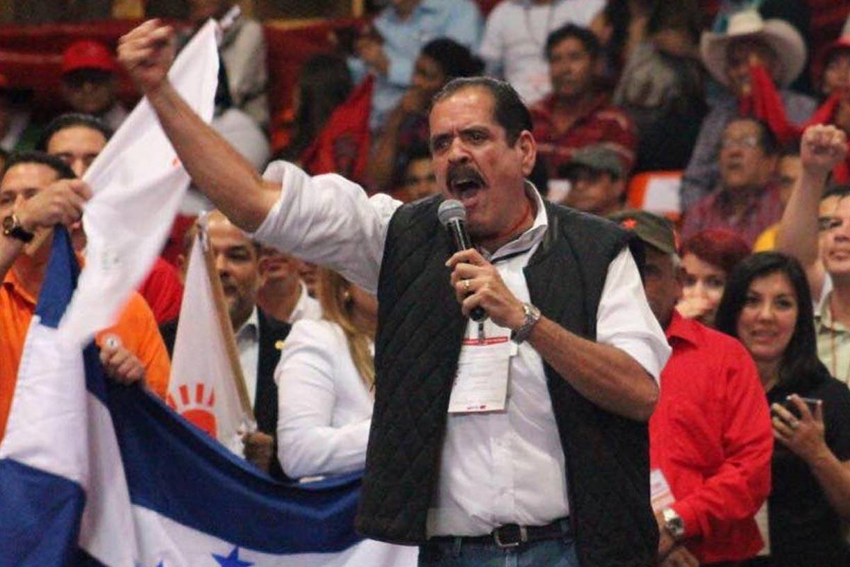 Dijo además que su renuncia como diputado y secretario del Parlamento “no tiene que ver” con la decisión de la presidenta hondureña de dar por terminado el tratado de extradición con Estados Unidos, y señaló que el pacto sigue en vigor por seis meses más.